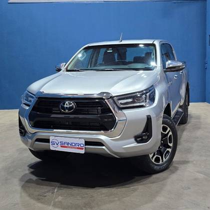 TOYOTA HILUX 2.8 D-4D TURBO DIESEL CD SRX 4X4 AUTOMÁTICO TOYOTA HILUX 2.8 D-4D TURBO DIESEL CD SRX 4X4 AUTOMÁTICO